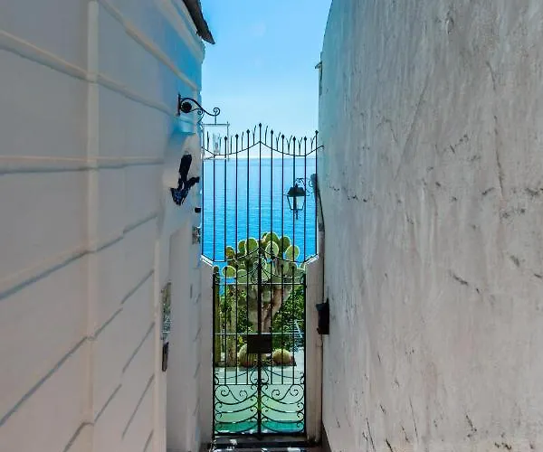 Imperati By Alcione Bed & Breakfast 4*